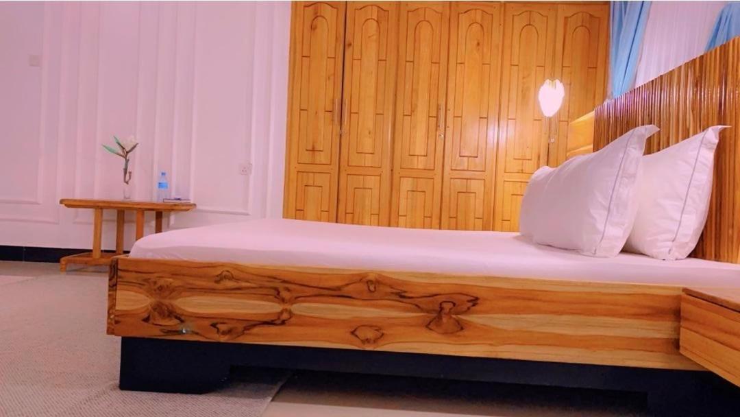 Boma la Ngombe Evelina Houseホステル エクステリア 写真